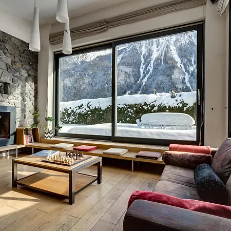Chalet Safari. Face Au Mont-blanc. Chamonix