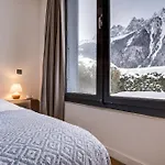 Safari. Face Au Mont-blanc. 샬레 *