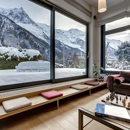 Safari. Face Au Mont-blanc. *