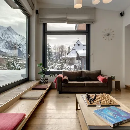 Safari. Face Au Mont-blanc. Chamonix