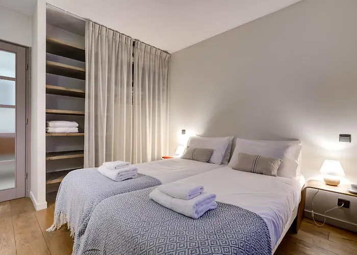 Safari. Face Au Mont-blanc. Chalet *