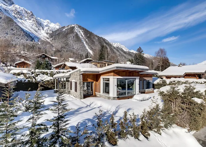 Chalet Safari. Face Au Mont-blanc.