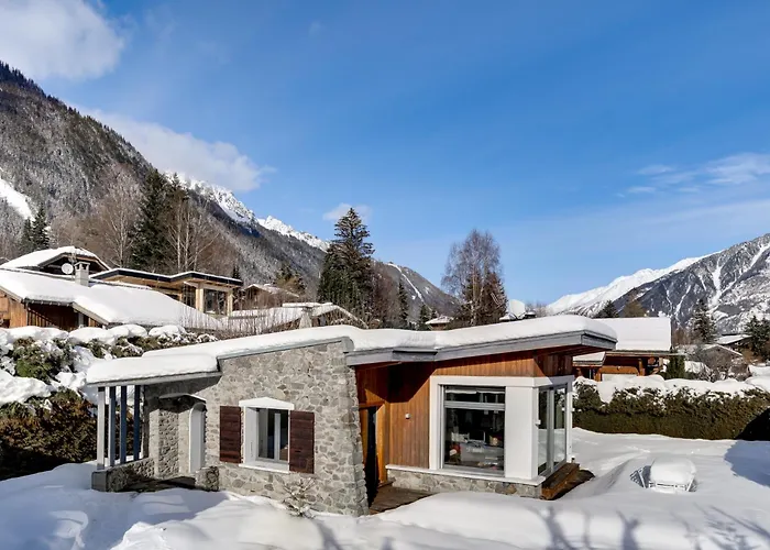 Chalet Safari. Face Au Mont-blanc.